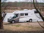 Sprzedaż i wynajem samochodów kempingowych, dystrybucja akcesoriów do kampera