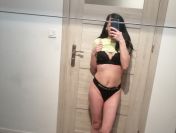 Młoda czarnula. Zabawy online