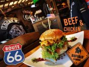 Praca nad morzem! Młodego kucharza lub pomoc, KELNERKI Bar Route66